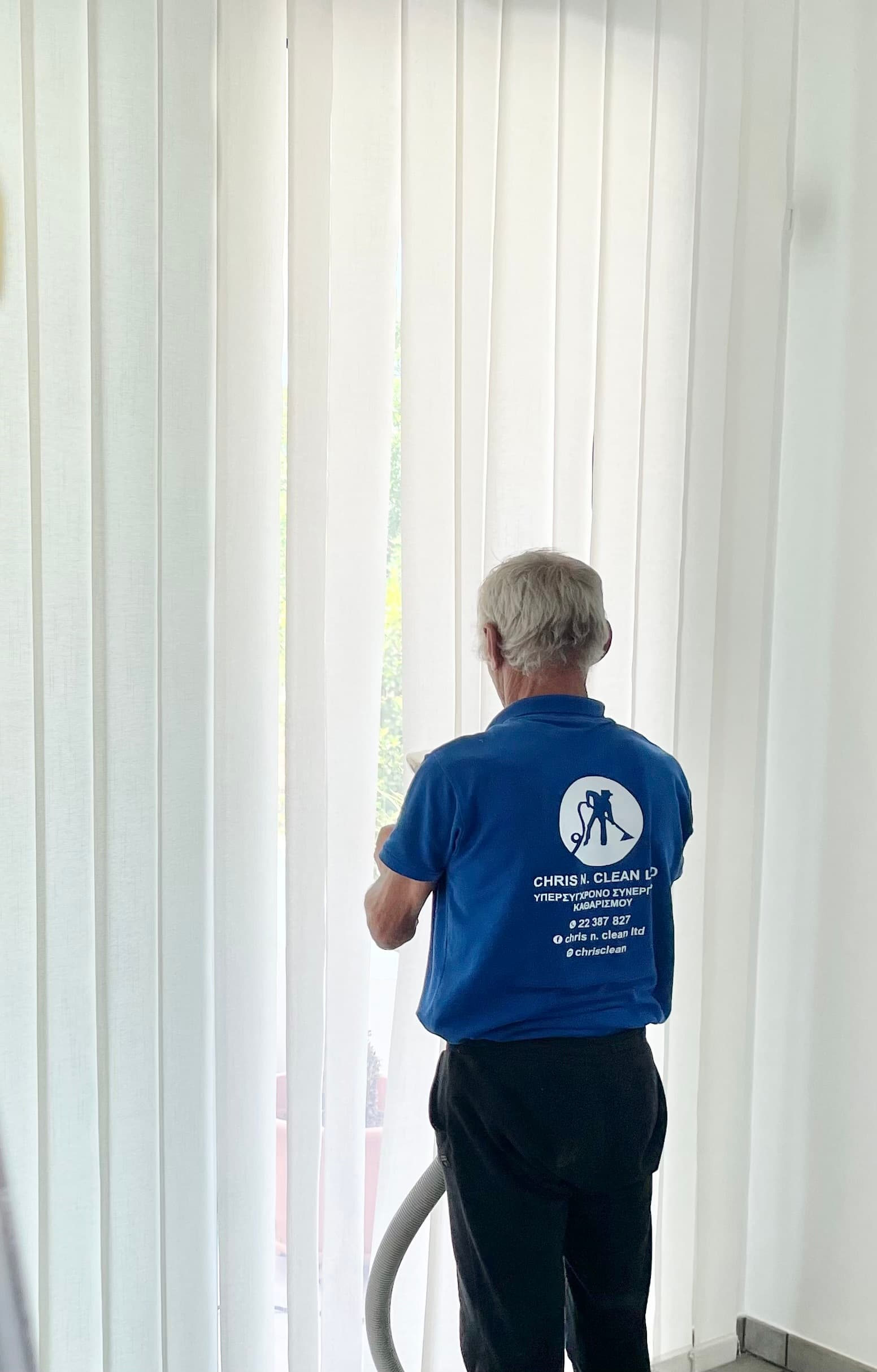Commercial office cleaning